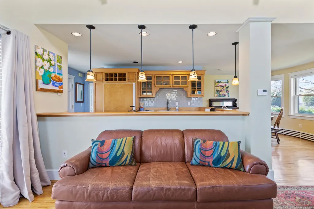 28 Willow Lane Portland ME 04102