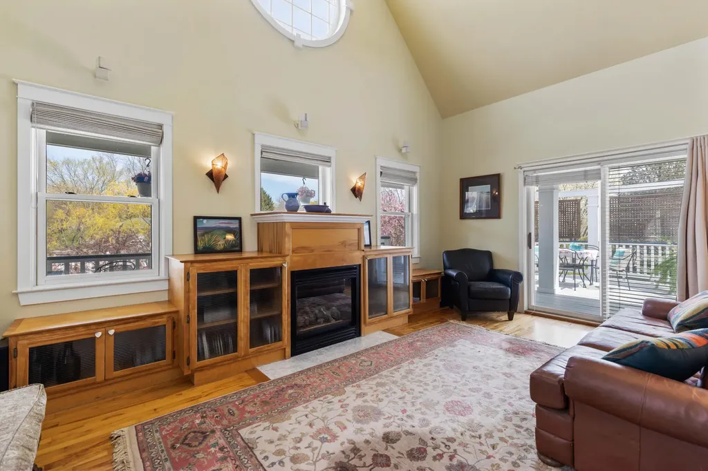 28 Willow Lane Portland ME 04102