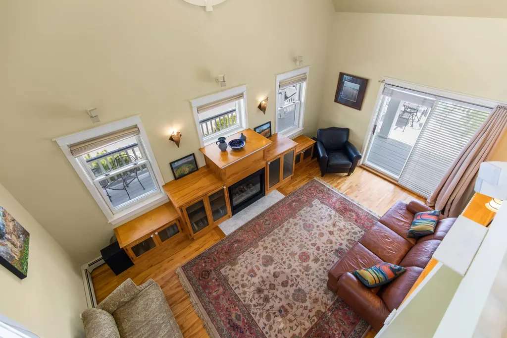 28 Willow Lane Portland ME 04102