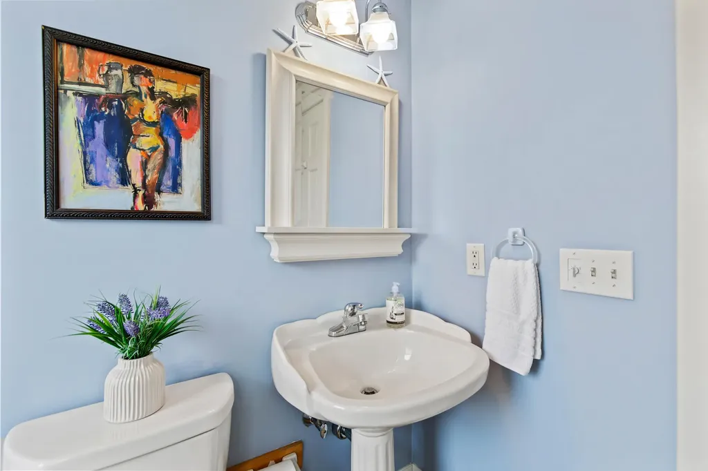 28 Willow Lane Portland ME 04102