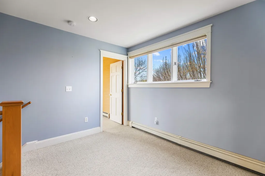 28 Willow Lane Portland ME 04102