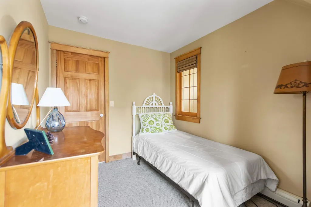 28 Willow Lane Portland ME 04102