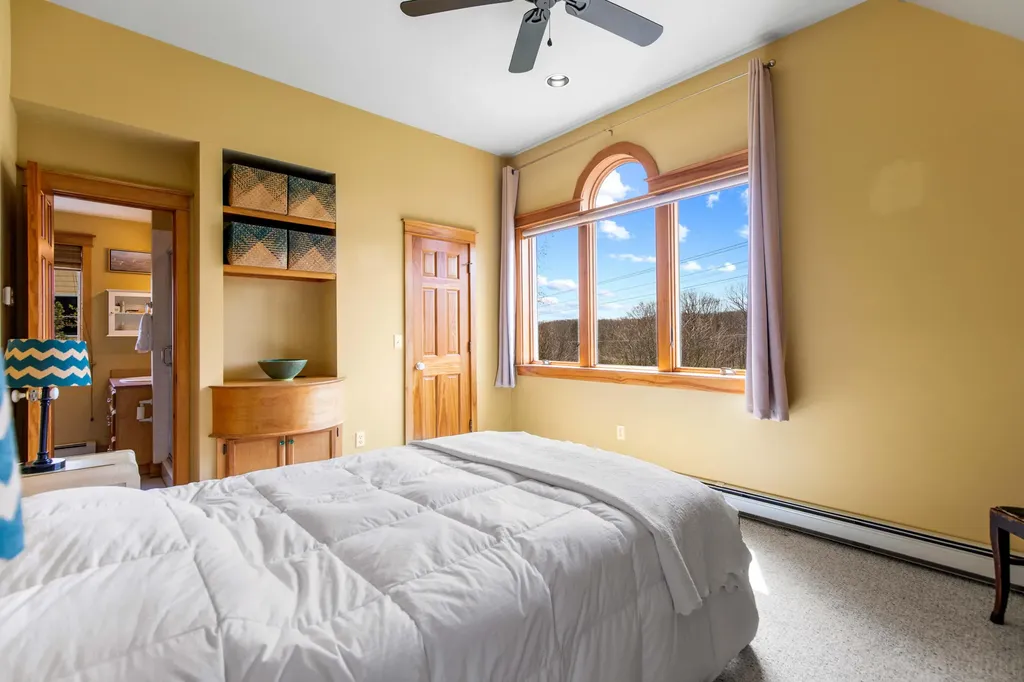 28 Willow Lane Portland ME 04102
