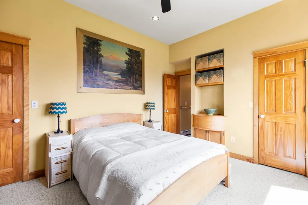28 Willow Lane Portland ME 04102