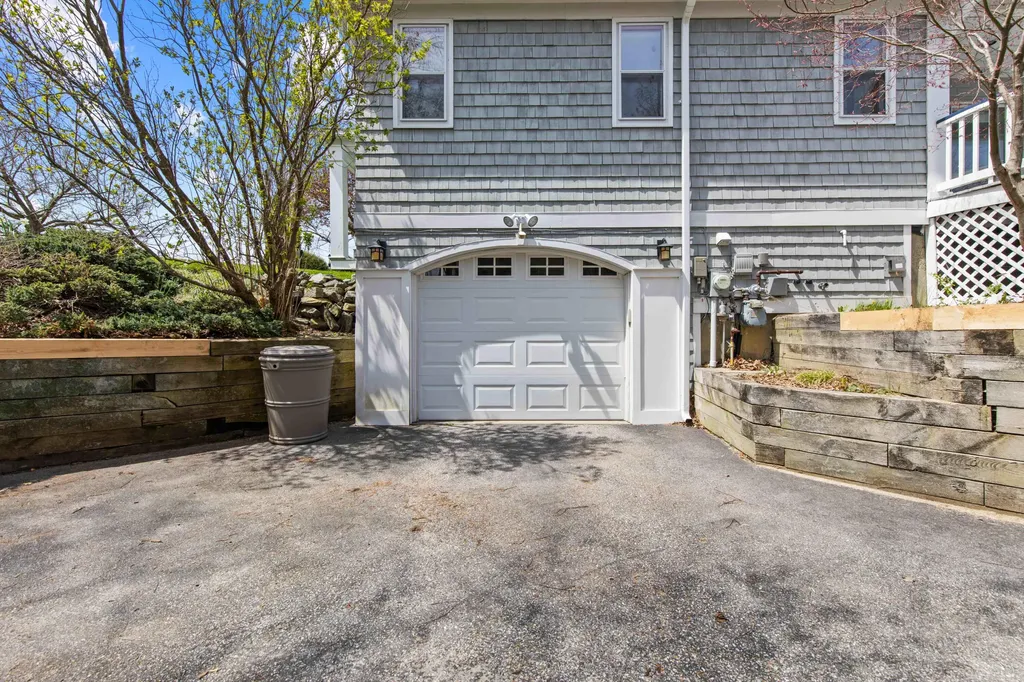 28 Willow Lane Portland ME 04102