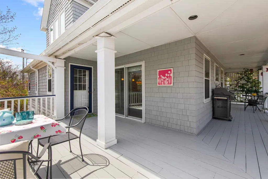 28 Willow Lane Portland ME 04102