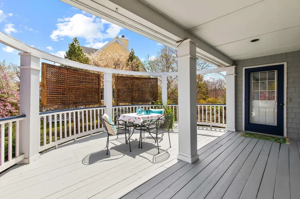 28 Willow Lane Portland ME 04102