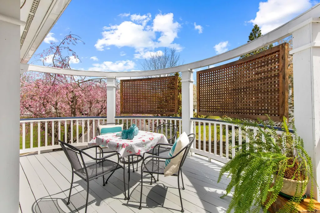28 Willow Lane Portland ME 04102