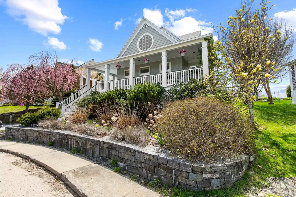 28 Willow Lane Portland ME 04102