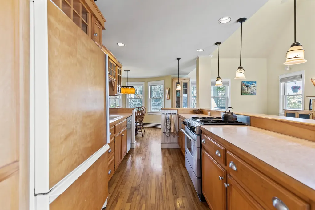 28 Willow Lane Portland ME 04102