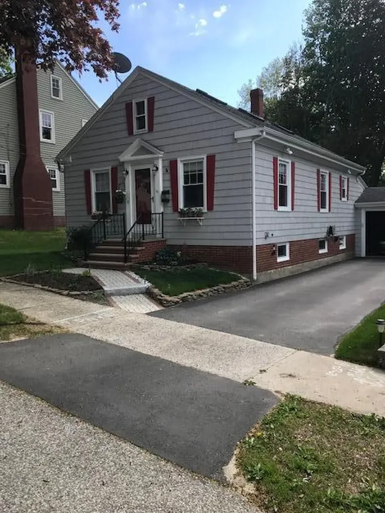 181 Margaret Street South Portland ME 04106