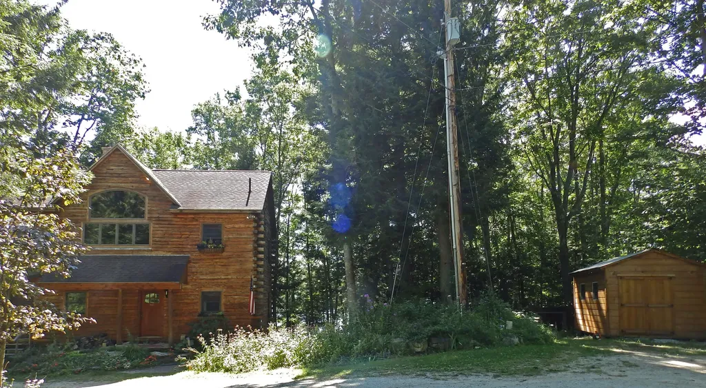 40 Hutchins Street Norway ME 04268