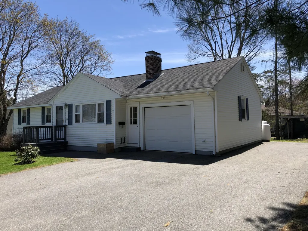 137 Dewitt Avenue Bangor ME 04401