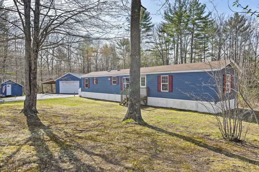 41 E Ridge Road Sabattus ME 04280