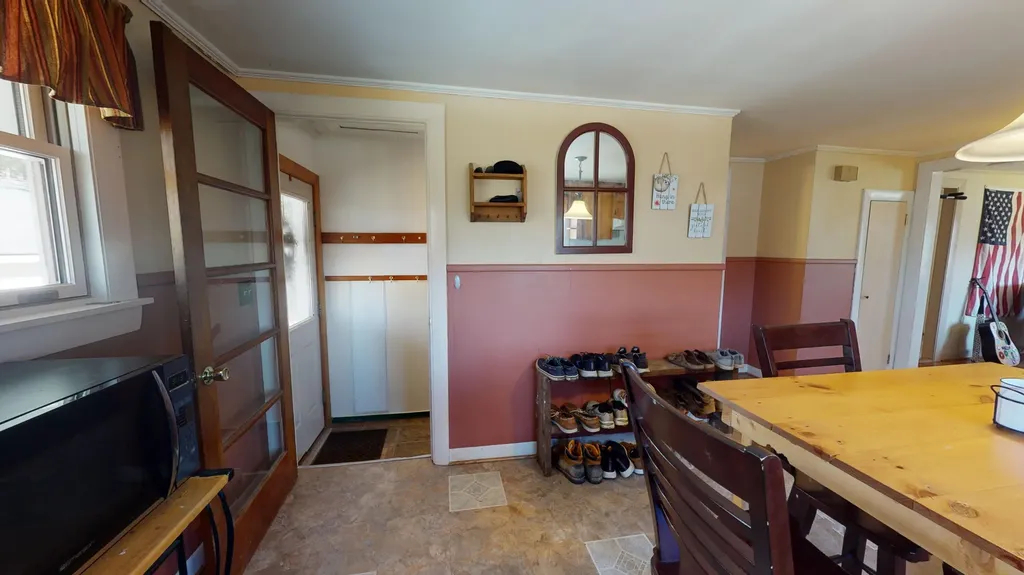 12 Gardner Road Orono ME 04473