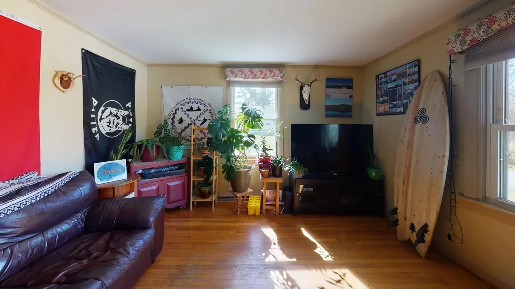 12 Gardner Road Orono ME 04473