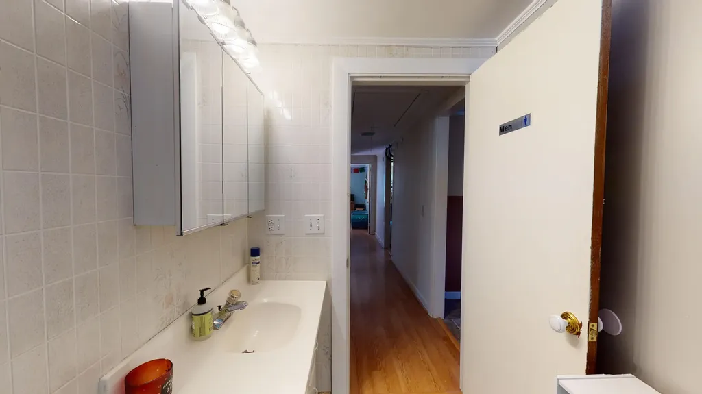 12 Gardner Road Orono ME 04473