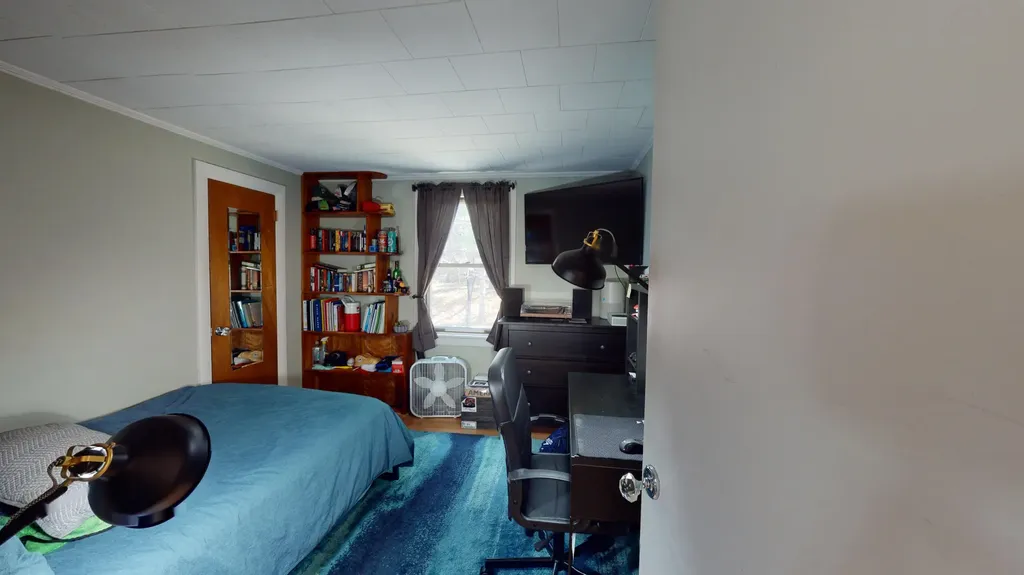 12 Gardner Road Orono ME 04473