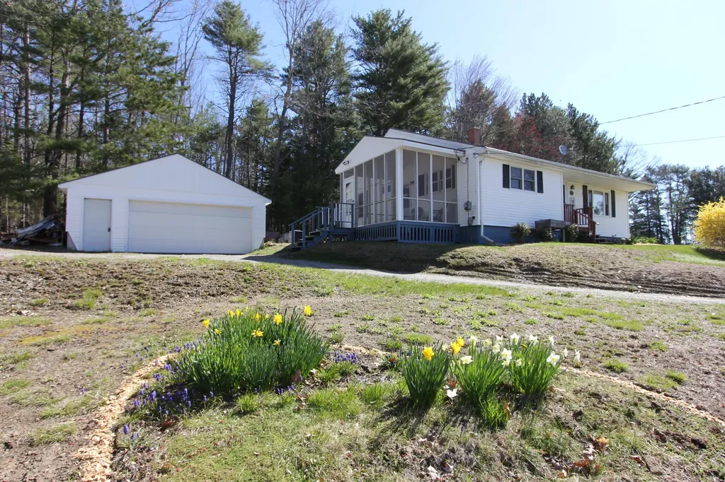12 Gardner Road Orono ME 04473