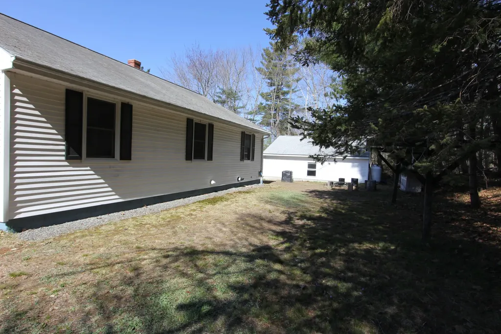 12 Gardner Road Orono ME 04473