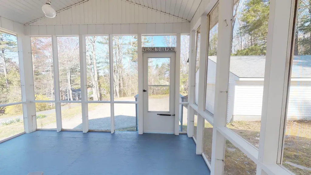 12 Gardner Road Orono ME 04473