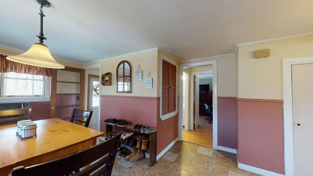 12 Gardner Road Orono ME 04473