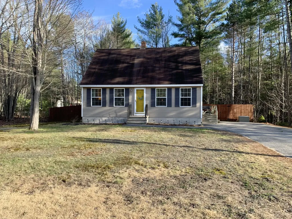 26 Beech Street Lisbon ME 04250