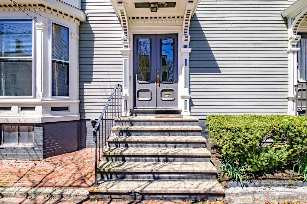 31 Cushman Street Portland ME 04102