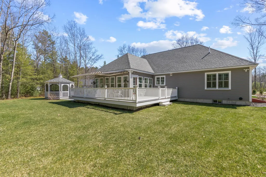 60 Cottonwood Circle Wells ME 04090