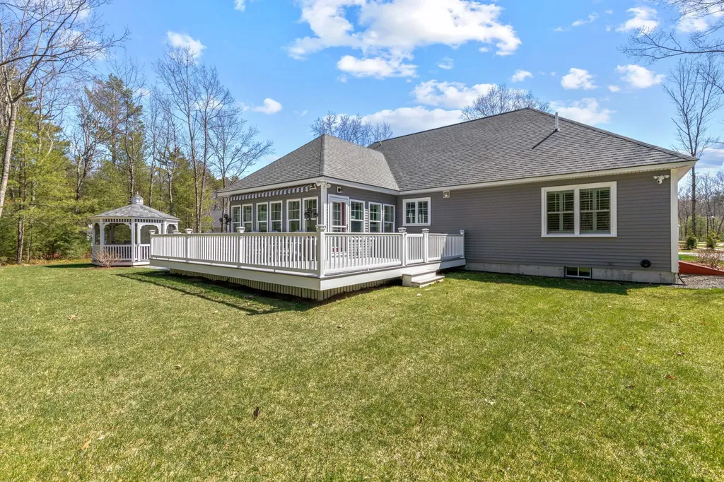 60 Cottonwood Circle Wells ME 04090