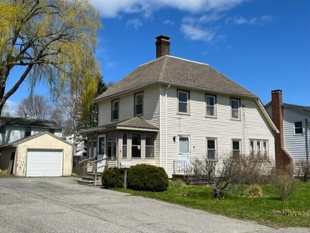 75 Willow Street Rockland ME 04841