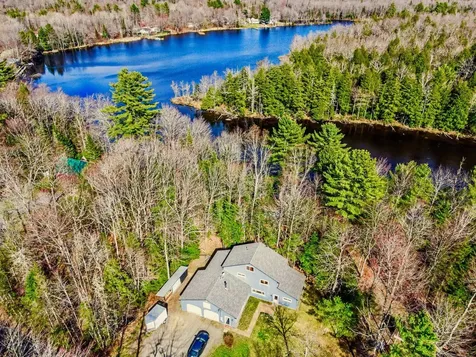 16 Deer Run Mount Vernon ME 04352