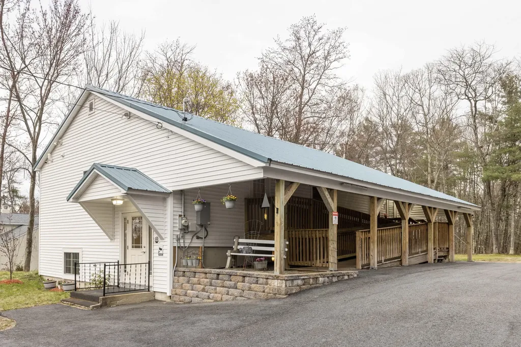 17 Spencer Hill Road Sanford ME 04073