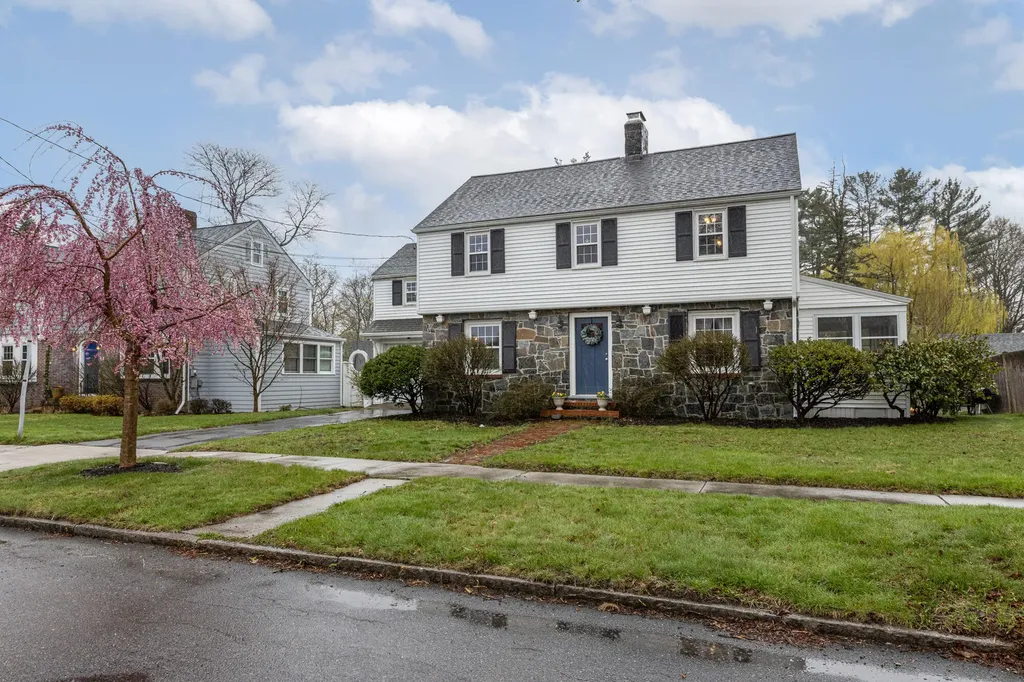 24 Wadsworth Street Portland ME 04103