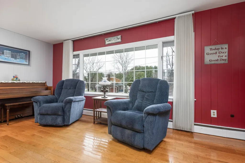 30 South Surry Lane Lewiston ME 04240