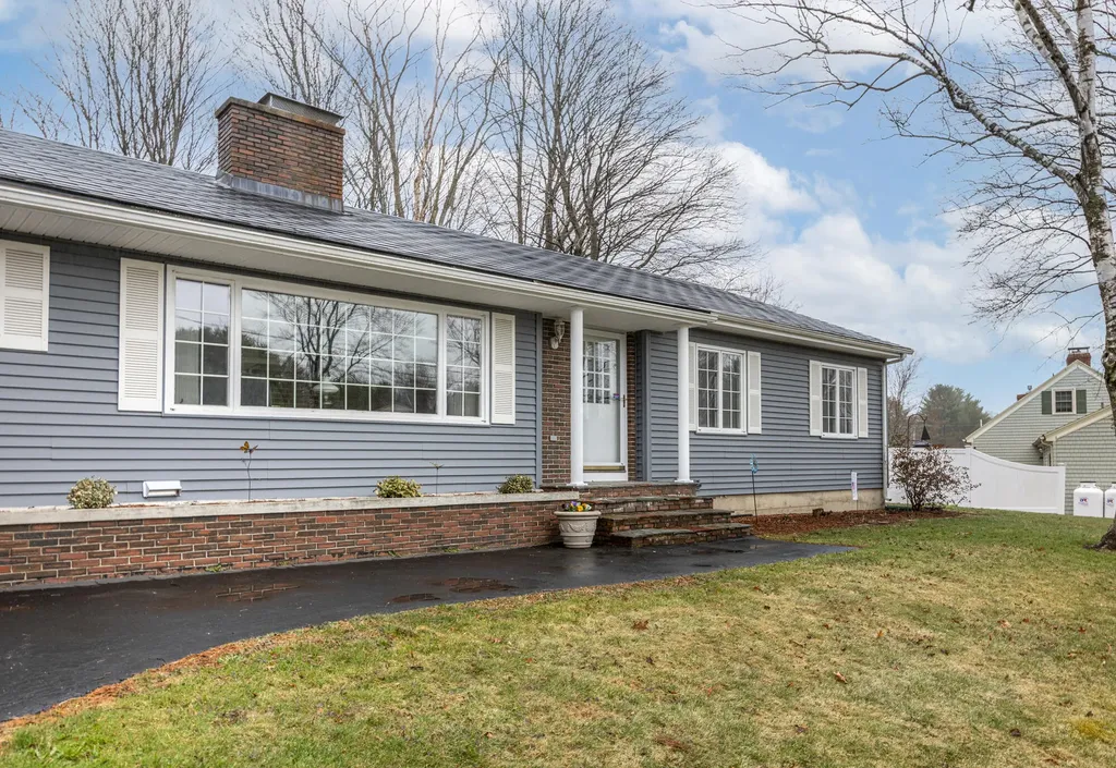 30 South Surry Lane Lewiston ME 04240
