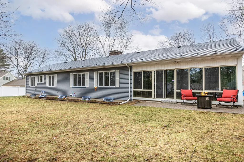 30 South Surry Lane Lewiston ME 04240