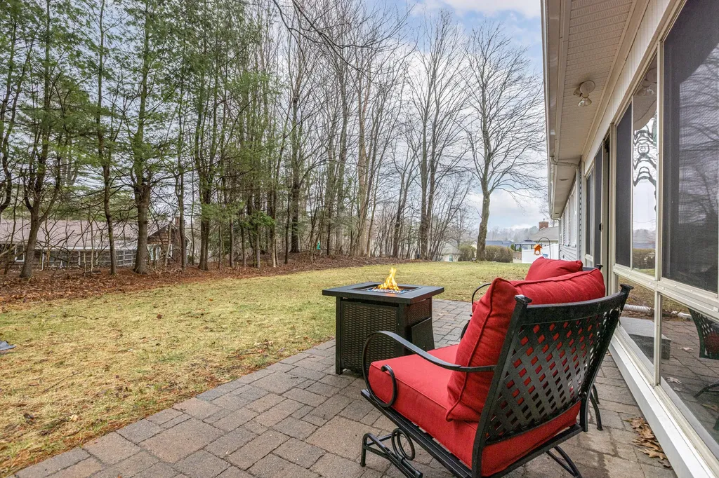 30 South Surry Lane Lewiston ME 04240