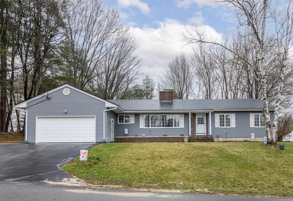 30 South Surry Lane Lewiston ME 04240