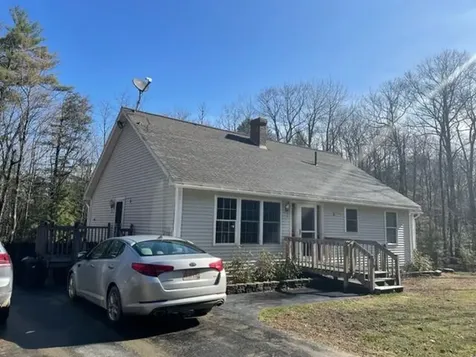 75 Pinewood Drive Winthrop ME 04364
