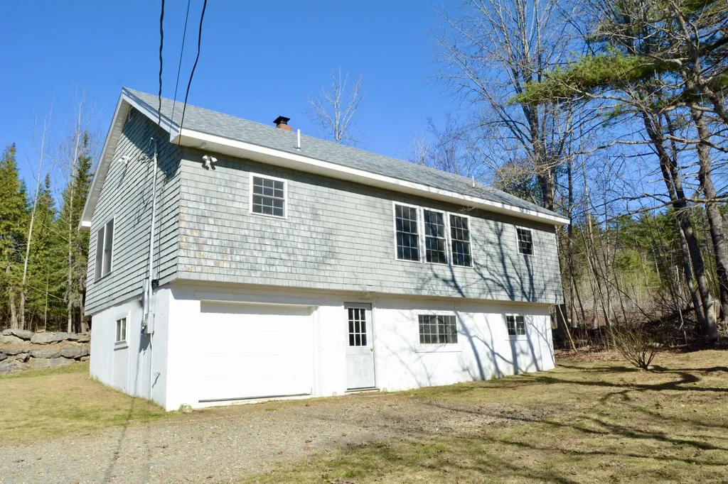 1723 River Road Bucksport ME 04416