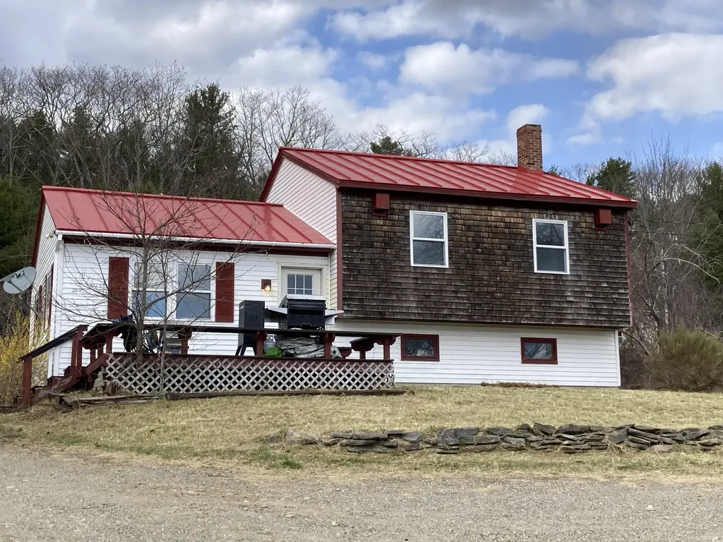 17 Sulos Road Nobleboro ME 04555