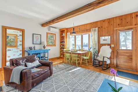 75 Shore Drive Freeport ME 04032