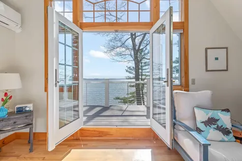 75 Shore Drive Freeport ME 04032