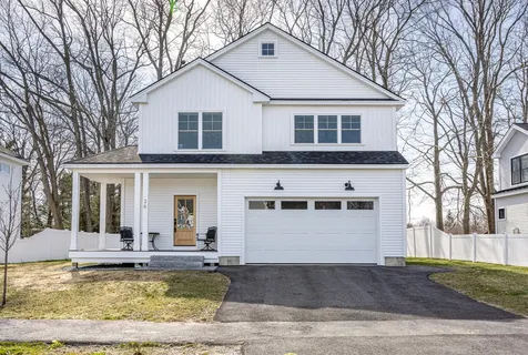 26 Abner Lane Portland ME 04103
