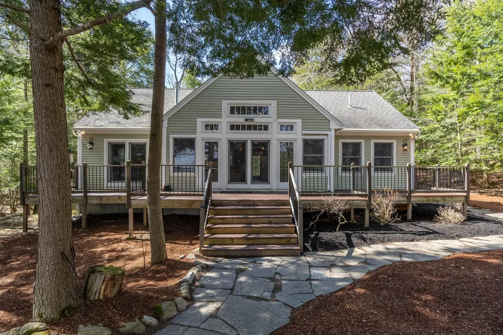 28 Whittemore Cove Road Raymond ME 04071