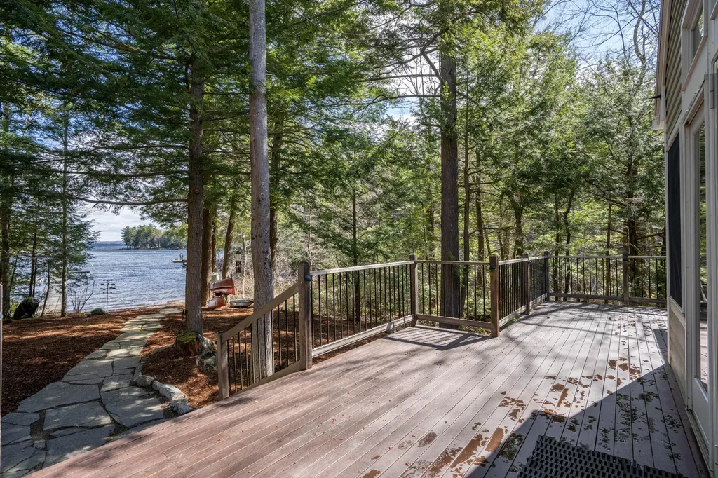 28 Whittemore Cove Road Raymond ME 04071
