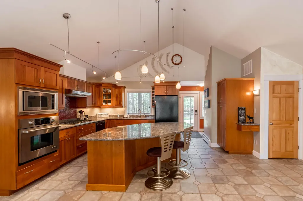 28 Whittemore Cove Road Raymond ME 04071