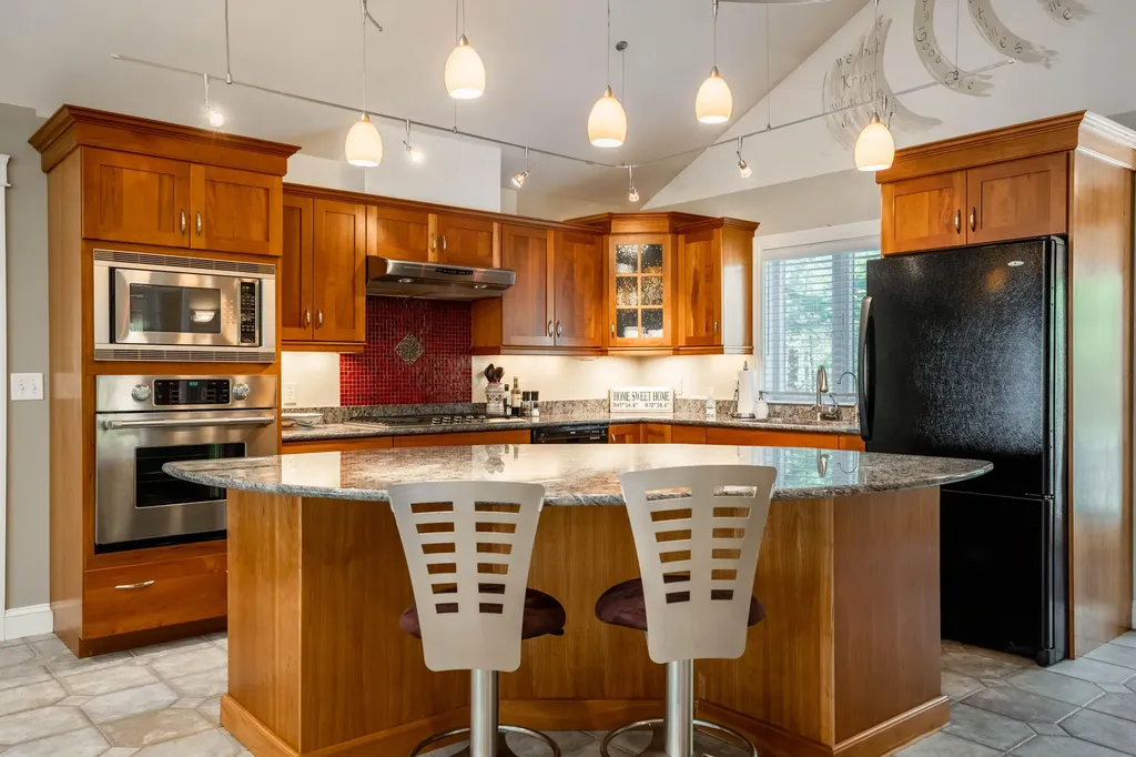28 Whittemore Cove Road Raymond ME 04071
