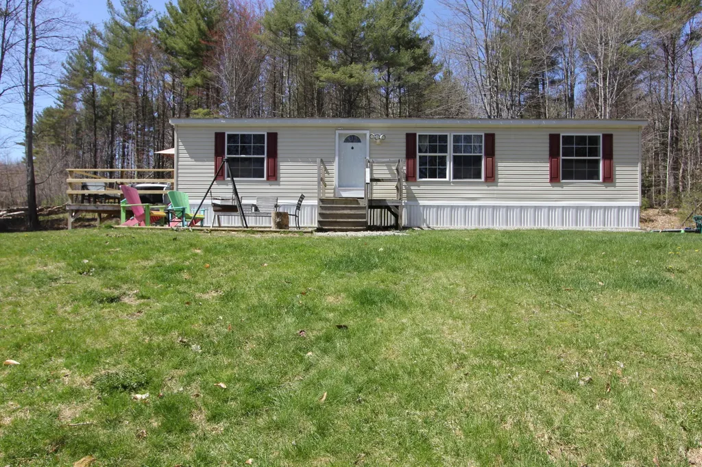 16 Marden Road Readfield ME 04355
